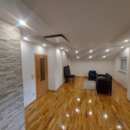 Apartments Tutto Bene ヤイツェ エクステリア 写真